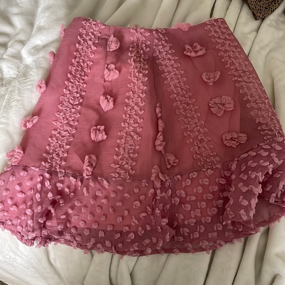 super cute skirt, never worn!!!